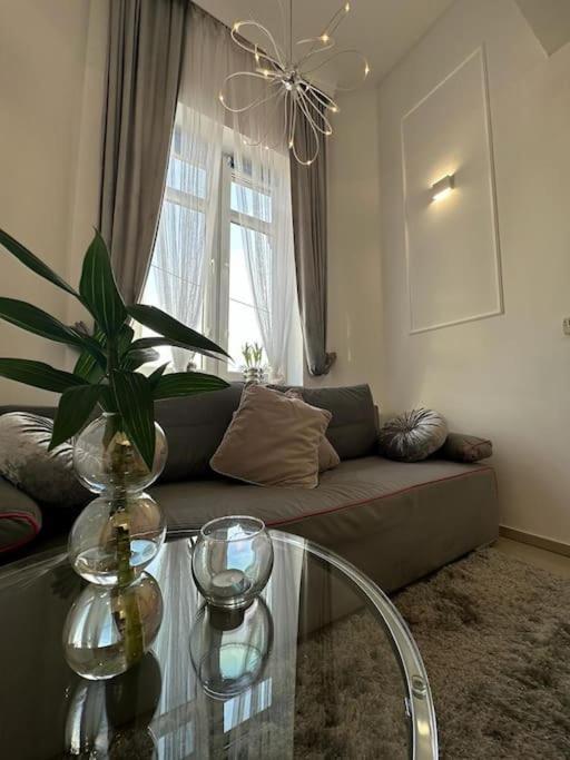 Salt Inn Apartments No 2 - Jacuzzi Величка Экстерьер фото